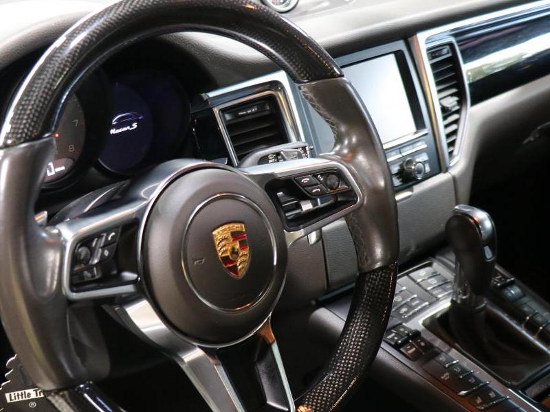Porsche Macan S