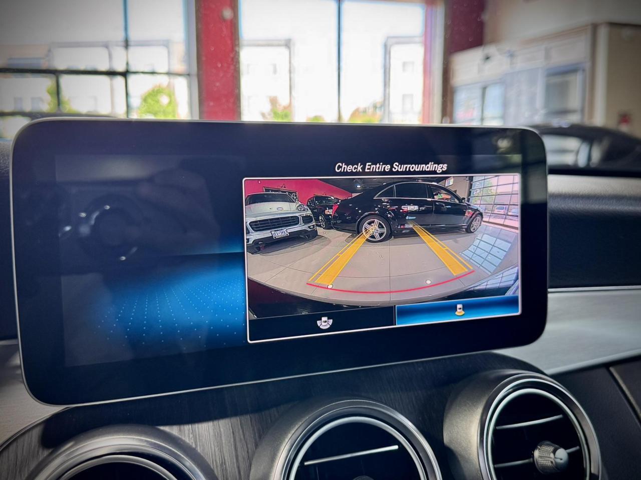 MERCEDES C300 *LOW MILLAGE*