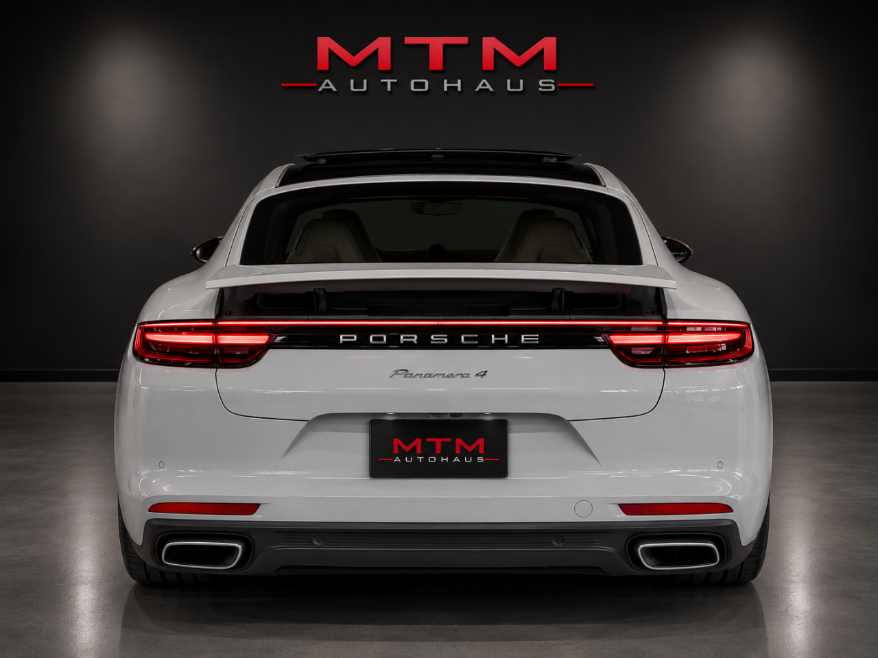 Porsche Panamera 4