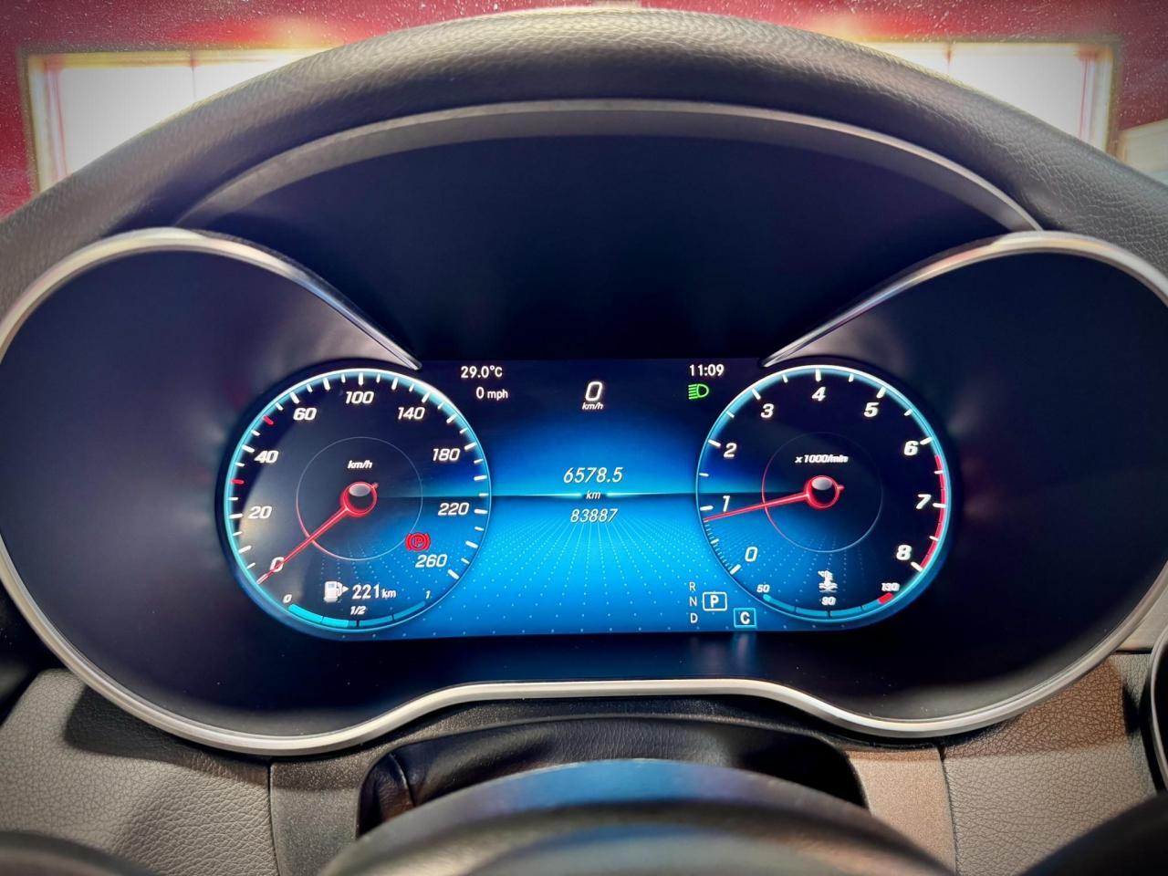 MERCEDES C300 *LOW MILLAGE*