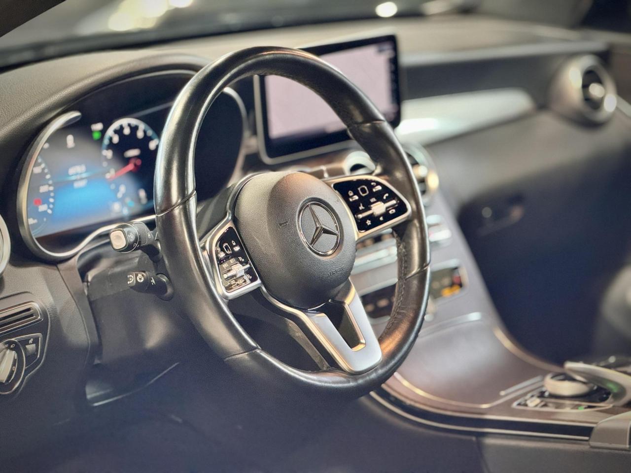 MERCEDES C300 *LOW MILLAGE*