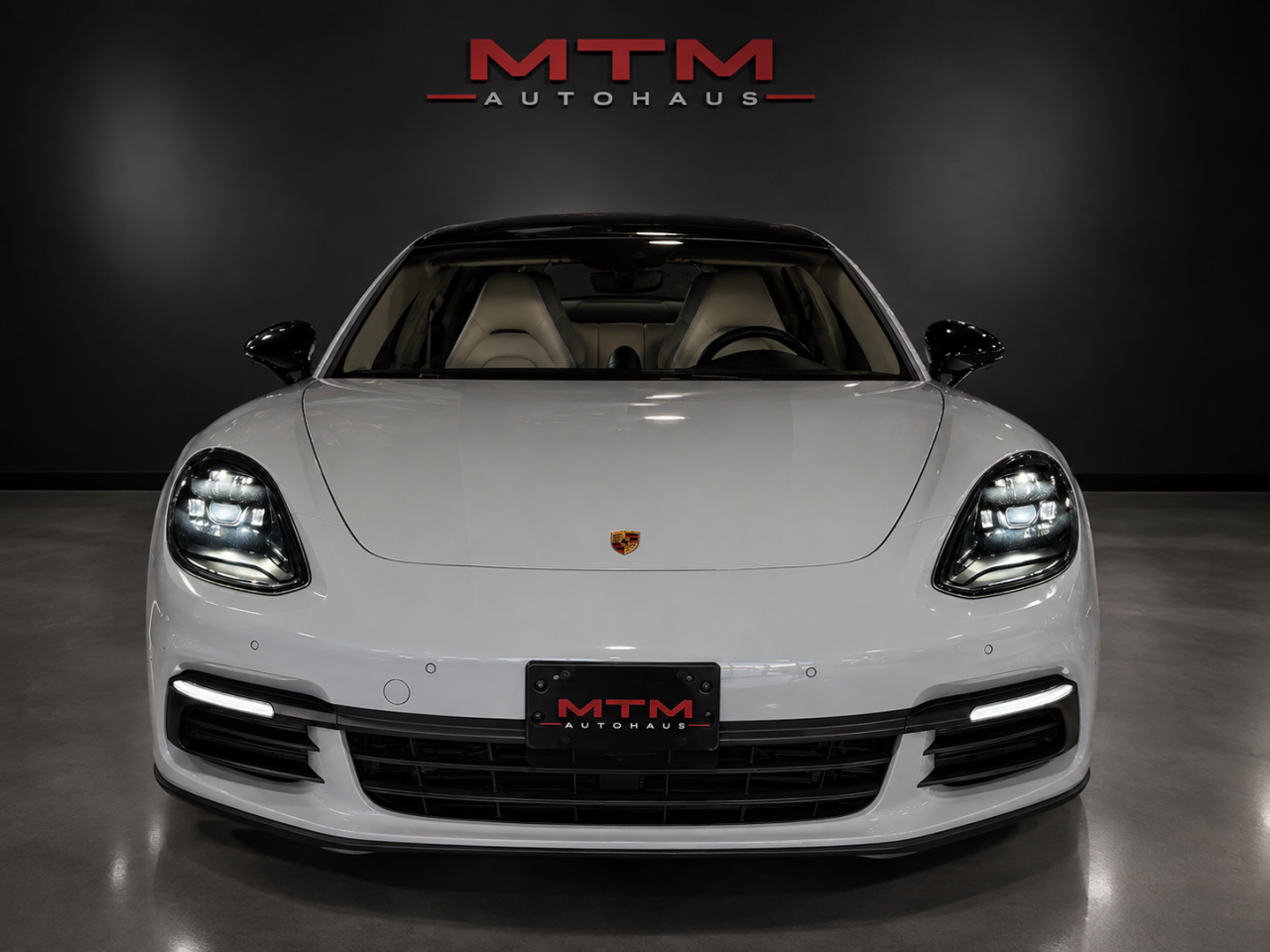 Porsche Panamera 4
