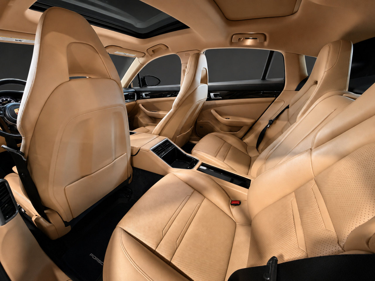 Porsche Panamera 4
